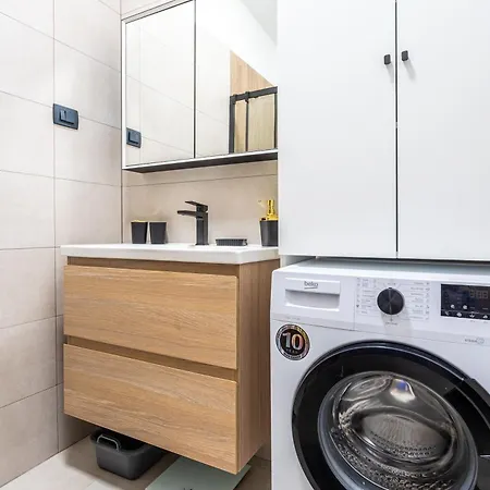 Apartment Petar W Priv Parking And Balcony Near *